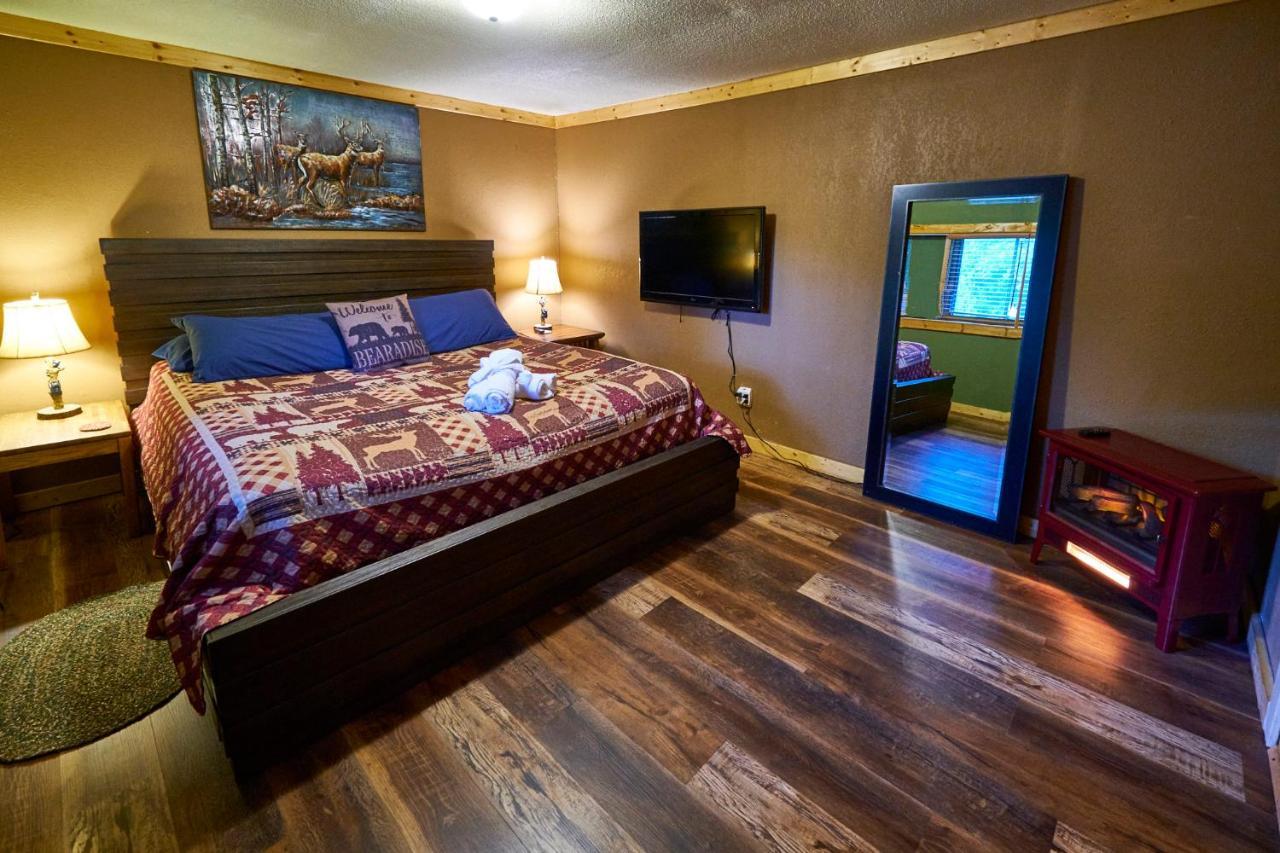Steps From Downtown Pigeon Forge Parkway + Private Hottub And Firepit - Wifi - Firefly Bungalows Exterior foto